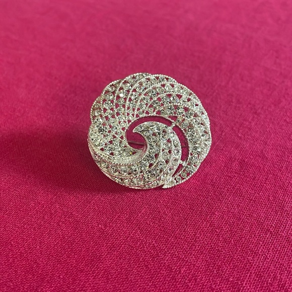 Jones New York Rhinestone Pin - Picture 1 of 4